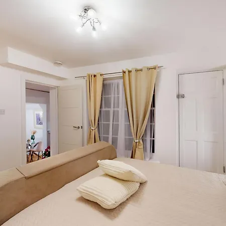 Park Lane Apartments Harrowby Street Лондон Экстерьер фото