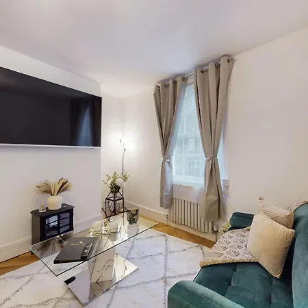 Park Lane Apartments Harrowby Street Лондон Экстерьер фото